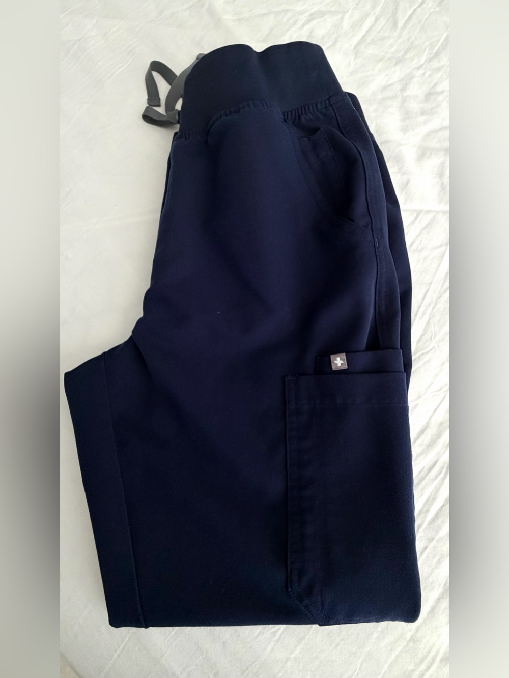 FIGS Navy Yola High Waisted Scrub Pants (Small Petite, Preloved)